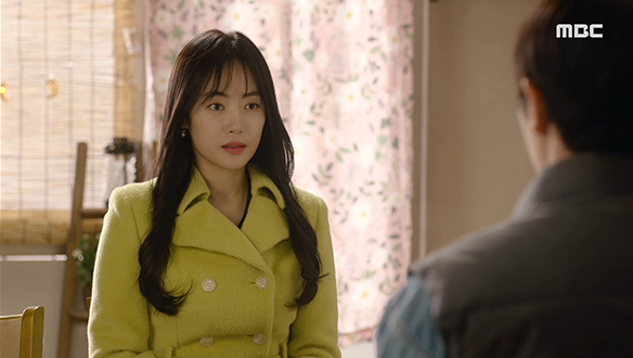 "저 아이, 언제까지 데리고 있을 거니?"…경수(재희)한테 영신(김시하)에 대해 묻는 여자친구(윤아정) 클립 이미지