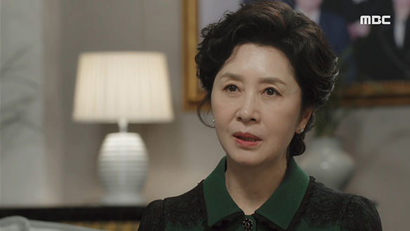 “녹음을 해놨다고 하더라고“…종우(변우민)가 저지른 비리의 증거를 내미는 숙정(김혜옥)