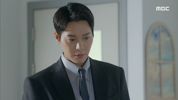 "뭔가가 있는거 같아" …이상한 낌새를 느낀 문상혁(한기웅)