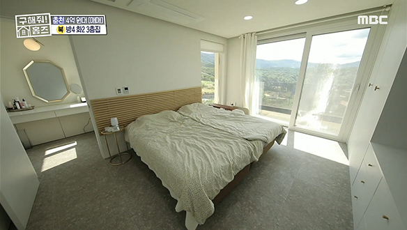 <춘천시 동면 빅드래곤(大龍) 3층집> 자연에 둘러싸인 넓은 방은 덤♥ 클립 이미지