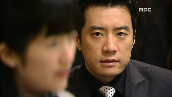 준혁(김명민), 증인으로 나선 유미라(장소연)에 당황…'최대 위기' 클립 이미지