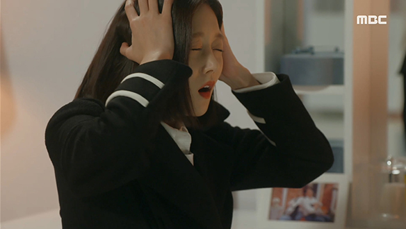 "나 미치겠어"…샤론(엄현경)의 비위를 맞추느라 골머리를 앓는 재경(오승아) 클립 이미지