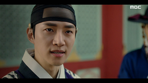 "적이 나타났으니 맞붙어 싸워라"…덕임(이세영)이 하늘 높이 띄워올린 신호연을 본 이산(이준호) 클립 이미지