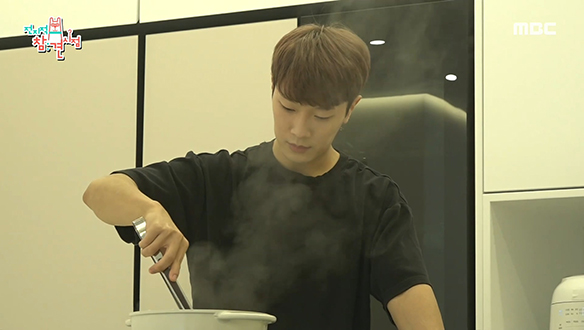 꽃미남 드러머 최민환, 이제는 세자녀의 아빠이자 살림꾼! 클립 이미지