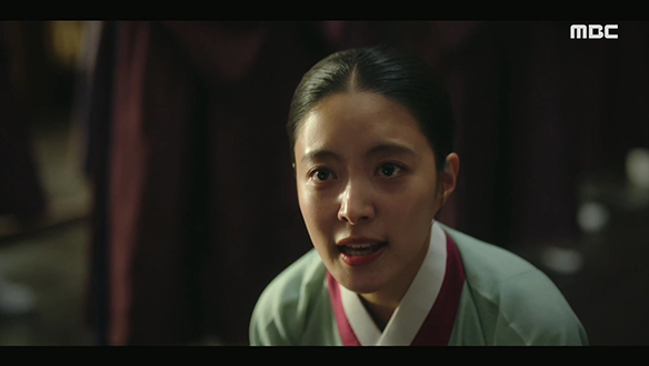 "전하께서는 이미 알고 계시옵니다"…영조(이덕화)에게 간언하는 덕임(이세영) 클립 이미지