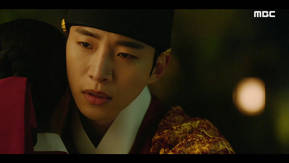 "덕임아. 널 그리워했다."…너무 늦지 않게 서로의 마음을 확인한 이산(이준호)과 덕임(이세영)