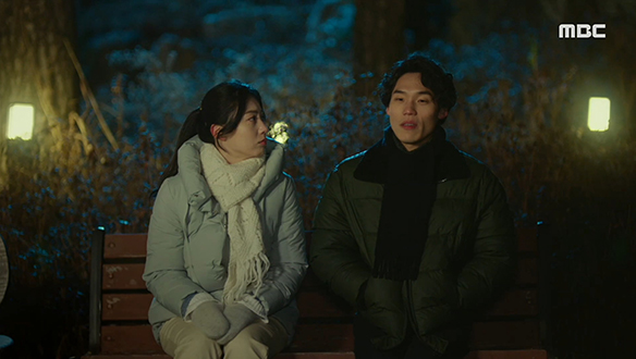 "침묵 속에 사랑한다고?"…영신(정우연)의 말 한마디가 가슴에 와닿는 오복(조한준) 클립 이미지