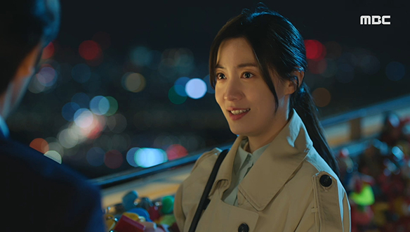 "우리밖에 아무도 모를 거야"…남산에 둘만의 표식을 남기는 영신(정우연) 클립 이미지