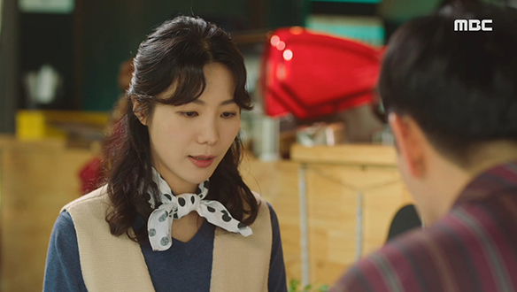 "사귀는 사람이 있었어요"…용구(한정호)에게 과거의 상처를 털어놓는 필선(권소이) 클립 이미지