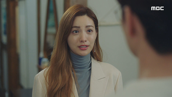 "유진이랑 결별 기사 내려고요"…비수(이민기)는 주인(나나)의 말 뜻을 쉽게 이해하지 못하는데... 클립 이미지