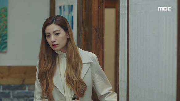 "작가님 어디 갔지?"…또다시 주인(나나)에게 보이지 않는 비수(이민기) 클립 이미지