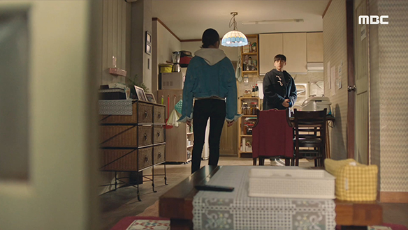 "우리 둘뿐이네"…윤호(김도훈)를 꼬드겨 집에 들어간 소현(김환희)