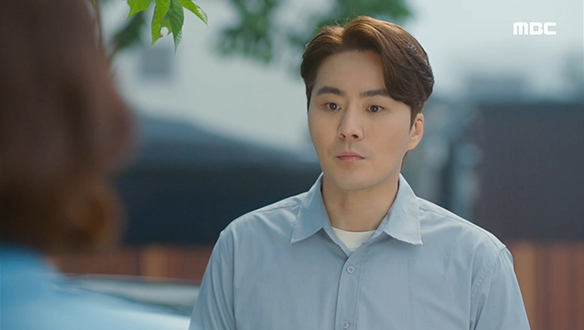 "그동안 폐 많이 끼쳤습니다"…쓸쓸히 집을 떠나는 숙정(김혜옥)과 성찬(이루) 클립 이미지