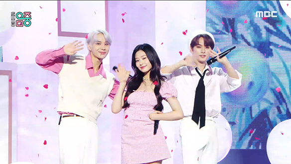 정우 X 민주 X 리노 - 산책 (JUNGWOO X MINJU X LEE KNOW - Walk)