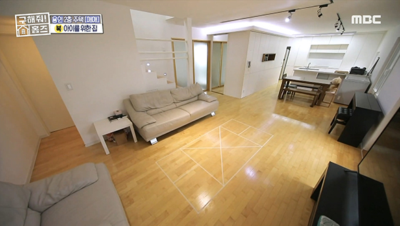 <용인시 처인구 양지면 아이 러브♡ 주택> 햇살 러버 의뢰인과 아이들을 위한 넓은 거실! 클립 이미지