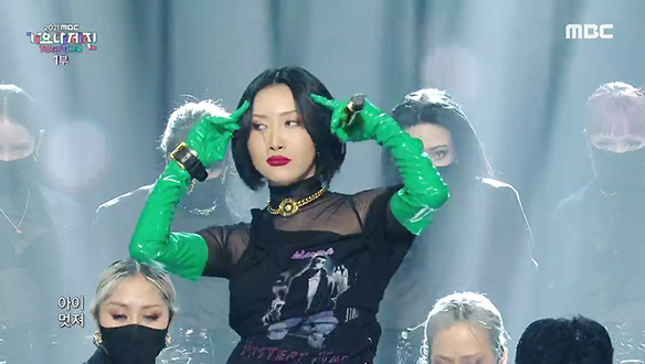 화사 - 마리아 + I'm a 빛 클립 이미지