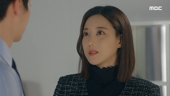 "그럼, 우리 이혼하는 거야?"…상혁(한기웅)의 분위기가 심상치 않은 걸 느낀 재경(오승아) 클립 이미지