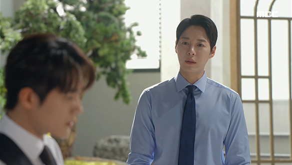 "형님, 정말 너무하세요"…재경(오승아)의 처벌을 막기 위해 필사적인 상혁(한기웅) 클립 이미지