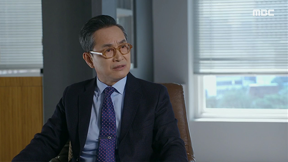 "넌 대체 어디까지가 진실이냐?"...기억 상실증을 연기한 재경(오승아)에게 화를 내는 대국(정성모) 클립 이미지