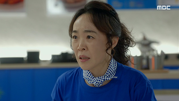 "선화한테 증거 줘라"...살 길을 모색하기 위해 선화(엄현경)에게 증거를 넘기자는 말자(최지연) 클립 이미지