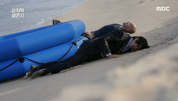 조난 3일째, 무인도에 도착한 조동혁&황충원 클립 이미지