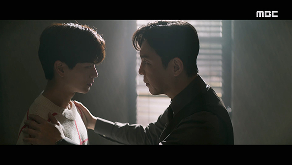 "넌 그것만 기억하면 돼"…승천(육성재)이 간밤의 일을 기억 못 하자 안도하는 현도(최원영) 클립 이미지