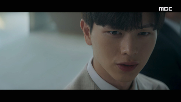 "가난한 이들을 바라보는 가진 자들의 폭력"…준태(장률)가 준비한 광고를 보고 혹평하는 승천(육성재)