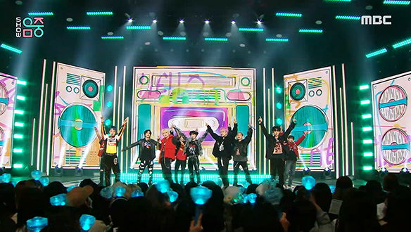 트레저 - HELLO (TREASURE - HELLO) 클립 이미지