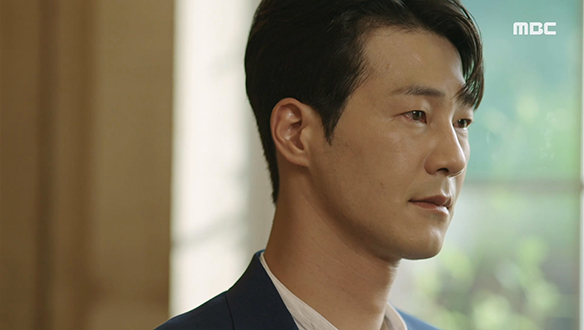 "설마 했는데... 아니길 바랐는데..."…혜수(김규선)를 통해 지호(오창석)의 행적을 확인한 인하(이현석) 클립 이미지