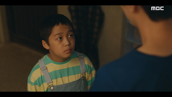 "나 왜 죽인 거야?"…김 집사(이준영) 꿈에 나타나 충격적인 말을 전하는 준호(김하언) 클립 이미지