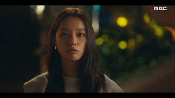 "인천대교는 왜 갔어요?"…김 집사(이준영)의 뜻 모를 행동에 의문을 품은 동주(이혜리) 클립 이미지