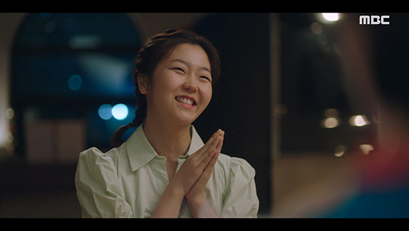 "안 먹어도 입이 달아서"…시도 떼도 없이 짝사랑 중인 임 팀장(태인호)을 떠올리는 소라(서혜원)