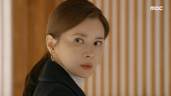'마현덕, 이제 내 차례야'…마 회장(반효정)에 대한 증오가 차곡차곡 쌓여가는 유경(장서희) 클립 이미지