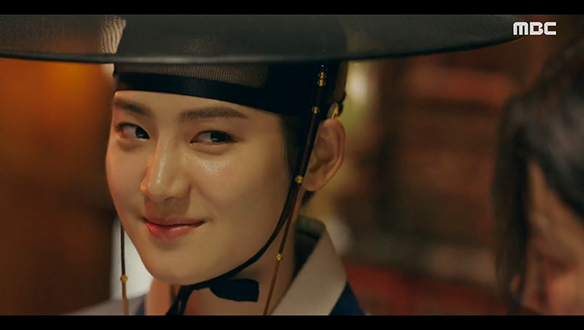 "이 돈이면 비밀 혼례를 치러줄 수도 있는데."…청춘남녀를 위한 사랑의 전령☆ 예소랑(박주현) 납시오!