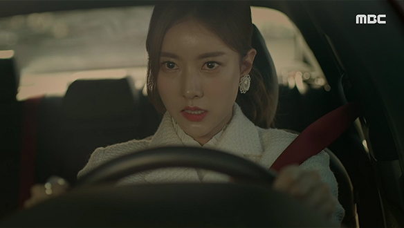 "정혜수 네가 사라져야해. 그래야 끝나." 혜수(김규선)의 석방으로 불안함을 떨치지 못 하고 해코지 하는 세영(한지완)