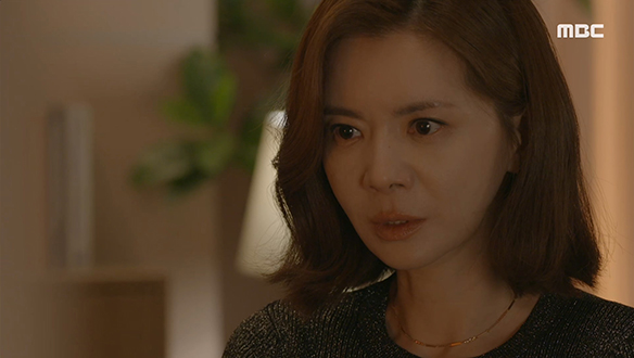 "그이가 내 과거를 캐고 있어"…범석(선우재덕)이 자신의 과거를 파헤치는 걸 눈치챈 유경(장서희) 클립 이미지