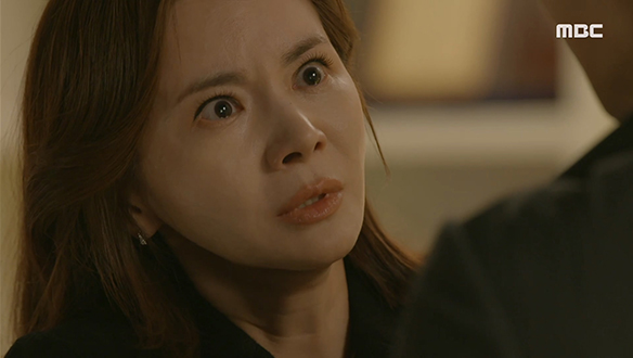 "혜수가 내 친딸이라고?"…유경(장서희)은 지호(오창석)를 통해 혜수(김규선)가 친딸이라는 걸 알게 되는데...  클립 이미지