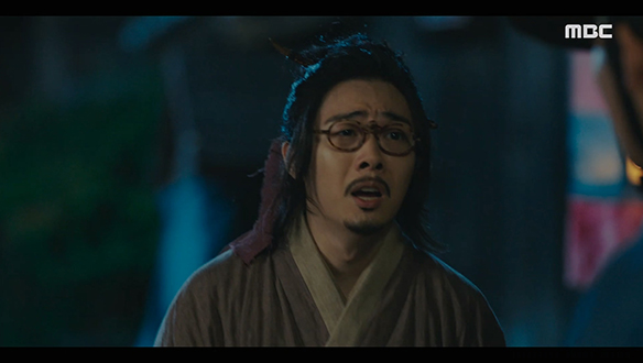 "해영 낭자가 보쌈을 당했소"…해영(정보민)을 구하기 위해 신원(김우석)에게 도움을 요청하는 도석(홍시영) 클립 이미지