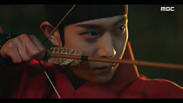 "오늘 밤 반드시 찾아야 한다"…납치당한 소랑(박주현)을 구하러 나서는 이헌(김영대) X 신원(김우석) 클립 이미지