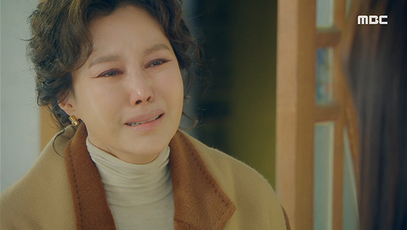 "제발 마음 좀 열어다오"…해란(지수원)은 선화(엄현경)에게 용서를 빌며 애원하는데... 클립 이미지