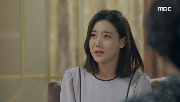 "저 살아있었어요"…그동안 숨어지내던 재경(오승아)은 가족들 앞에 모습을 드러내는데... 클립 이미지