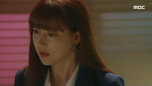 "제 삶의 모든 건 아빠였어요"…혼수상태인 윤 회장(정성모)에게 하소연하는 재경(오승아)