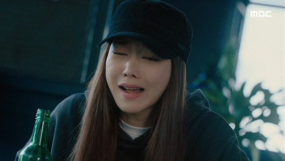 "내 세상이 무너지고 있어"…윤 회장(정성모)의 소식을 접하고 좌절하는 재경(오승아) 클립 이미지