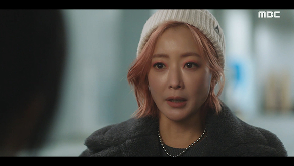 "어때? 떨어져 보니까"…구련(김희선)은 노은비(조인) 작가를 죽음의 문턱에서 구해내고...