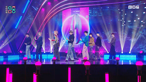 나인아이 - Parallel Universe (NINE.i - Parallel Universe) 클립 이미지