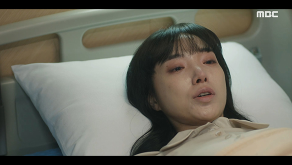 "어렸을 때는 뚱뚱했어요"…간신히 정신을 차린 예나(한해인)는 자신의 과거를 털어놓는데... 클립 이미지