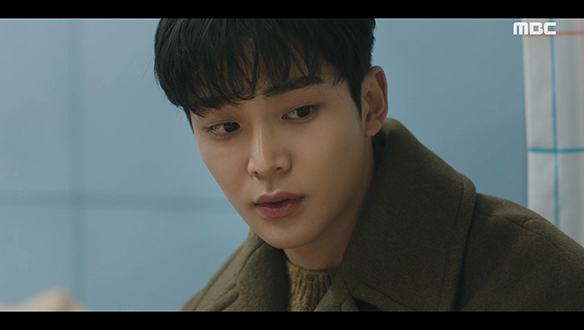 "대리님 스스로 아끼고 사랑해 줘야죠"…사람들의 막말에 상처 입은 예나(한해인)를 위로하는 준웅(로운) 클립 이미지