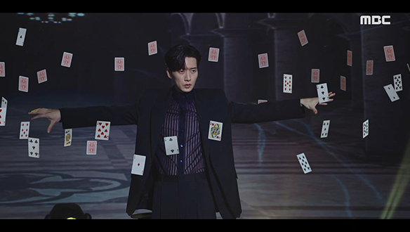 "마법 같은 마술을 원하십니까?"…일루셔니스트 이은결 앞에서 마술을 선보이는 차웅(박해진)