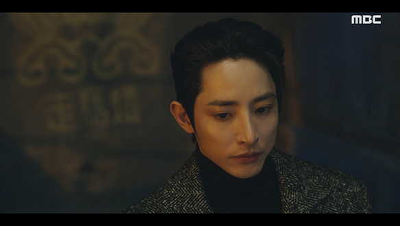 "너, 네가 왜 거기 있는 건지"…구련(김희선)이 자신의 꿈에 나타난 걸 의문스러워하는 중길(이수혁) 클립 이미지