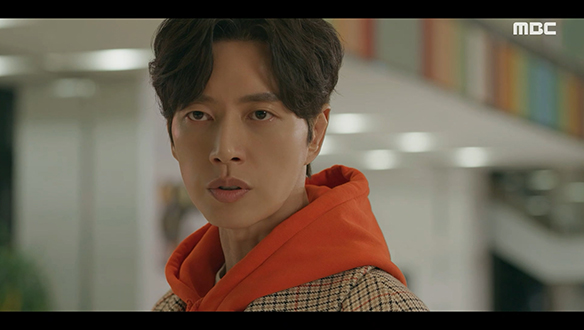 "방금 찍은 거 편집해 주시죠"…꼬마 아이는 속였지만 개한테 망신당한 차웅(박해진) 클립 이미지